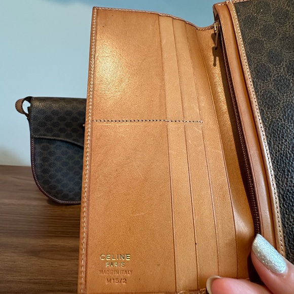 3-Fer‼️ Celine Crossbody, Wallet and Chain - Picture 13 of 16